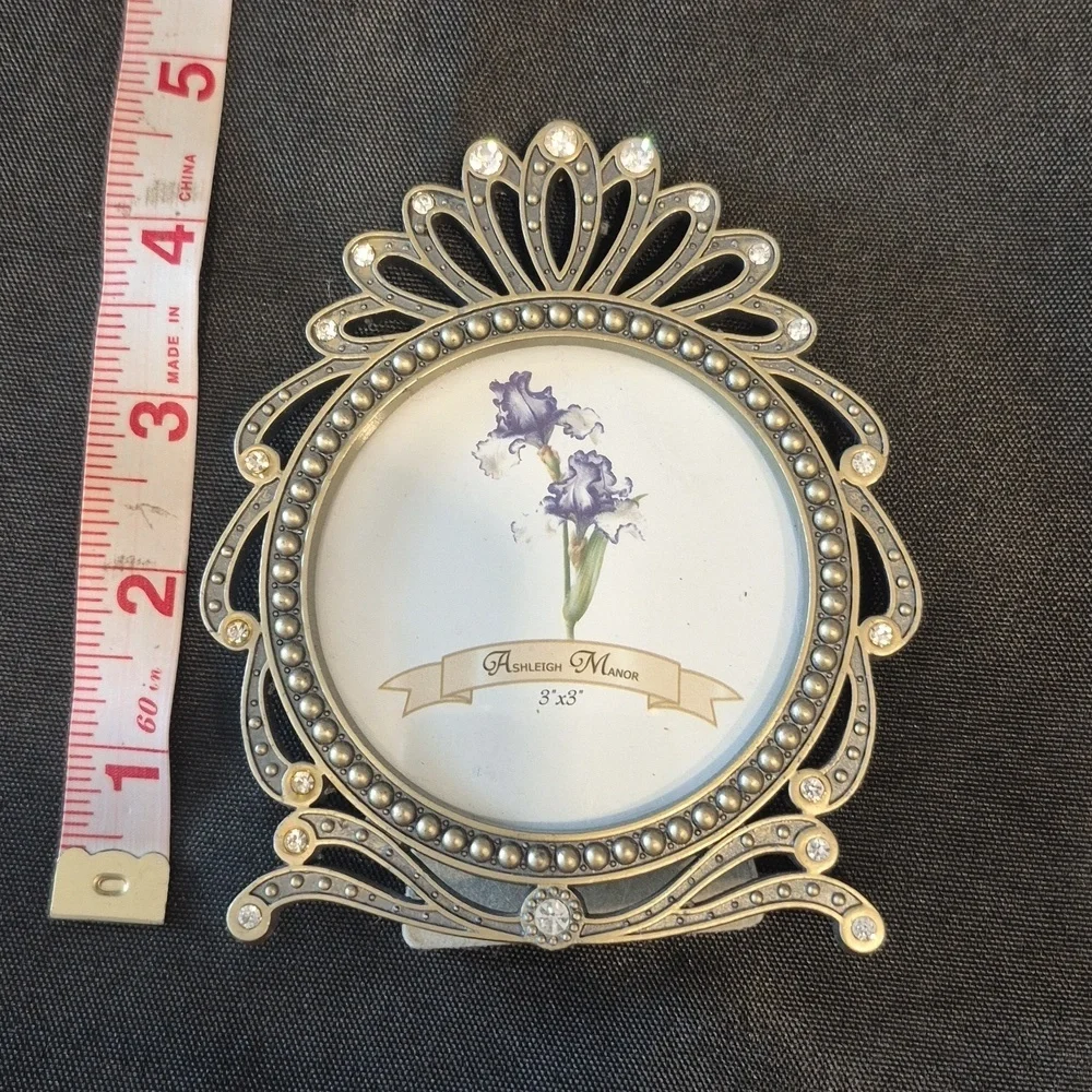Ashleigh Manor Circle 3x3 Frame Ornate And Rhinestone Details Art Deco